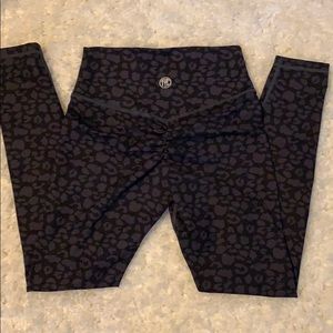 TilYouCollape Scrunch bum leggings